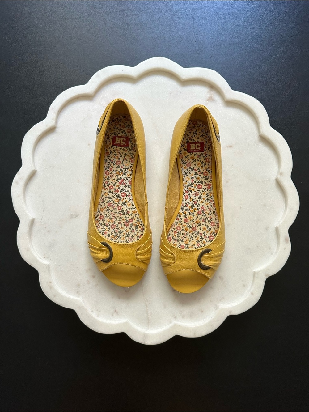 Women’s BC Footwear Yellow Peep Toe Flats Size 7